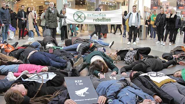 Extinction Rebellion betalar klimataktivister 400 pund i veckan