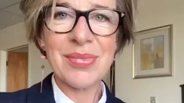 Polis slog till mot journalist som skrev om pedofilgäng – tvingas avpublicera under hot om domstolstrots