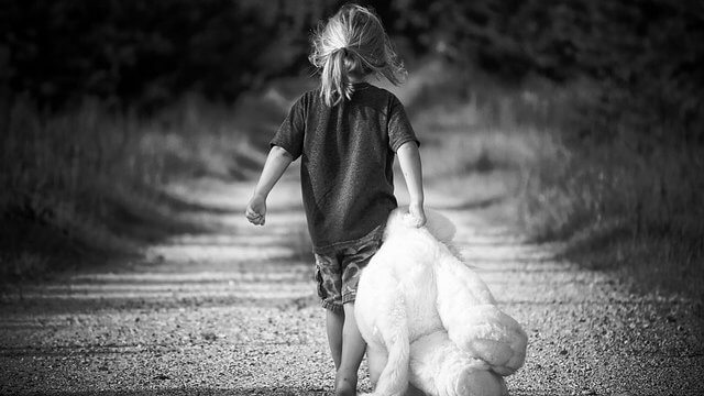 Våldtäkt mot flicka i leksaksbutik – misstänkt gärningsman släppt direkt