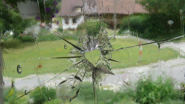 Pensionärspars hus besköts – tog två dagar innan polisen dök upp