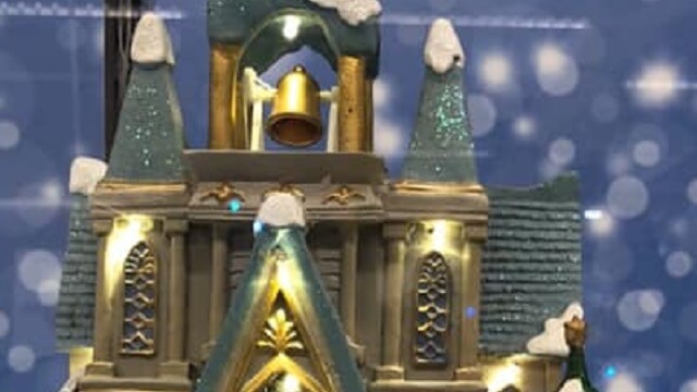 Rusta tar bort kors från kyrkor: ”för att anpassa för flera kunder”