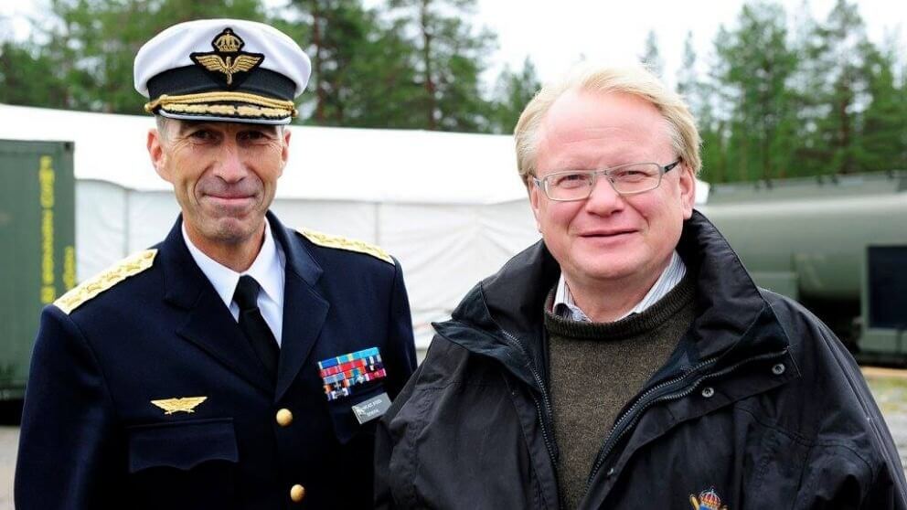 Försvarsministern bekymrad över mediala Sverigebilden – vill se psykologiskt försvar
