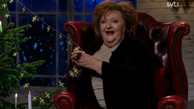 SVT rev ned svenska flaggor på bästa sändningstid: ”Hur kul är detta liksom?”