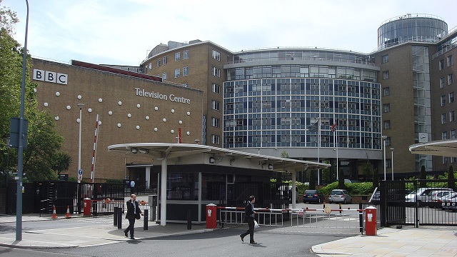 Britternas förtroende för BBC rasar – majoritet negativt inställda