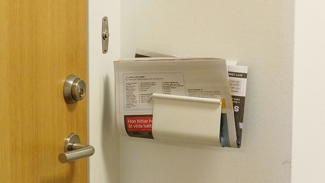 Lägenhet för hemlösa gick till hjälporganisations egen anställd