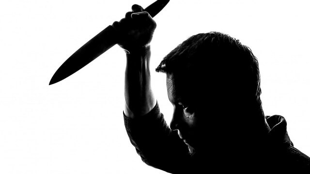 Pojke knivskuren i samband med rånförsök