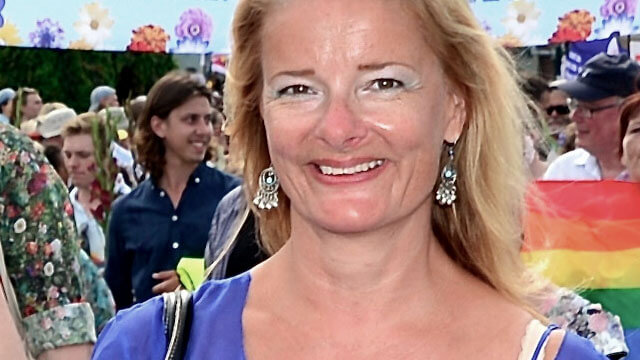 Skolborgarråd hoppar av med fallskärm värd nära 7,7 miljoner kronor