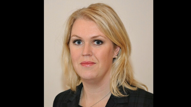 Socialminister Lena Hallengren (S): Privata vårdförsäkringar skrämmer mig mer än skjutningar