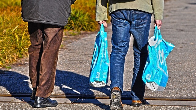 Skatten på plastpåsar döms ut som trippelfiasko