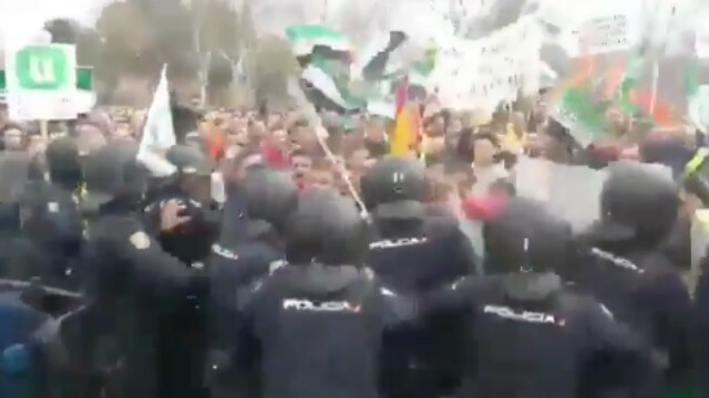 Massiv jordbrukarprotest i Spanien – mot den socialistiska regeringen