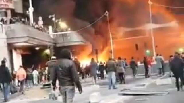 VIDEO: Kongolesiska migranter i Paris ogillade sångare – brände ner området kring Gare de Lyon