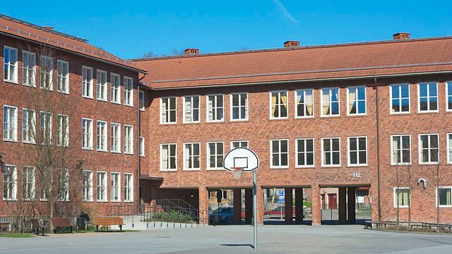 Lärare ingrep mot rökande elev – blev slagen och förlorade jobbet