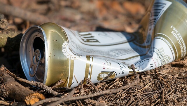 Jobbade oavbrutet från 14 års ålder – pantar burkar för att kunna köpa mat