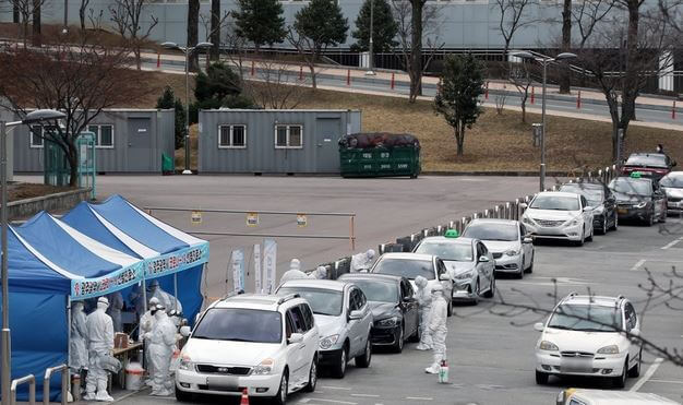 Kaos i sjukvården: Stockholm stoppar provtagning för coronavirus