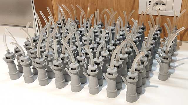 Avhjälper brist på dyra andningsventiler till coronapatienter för 10 kronor styck – stäms