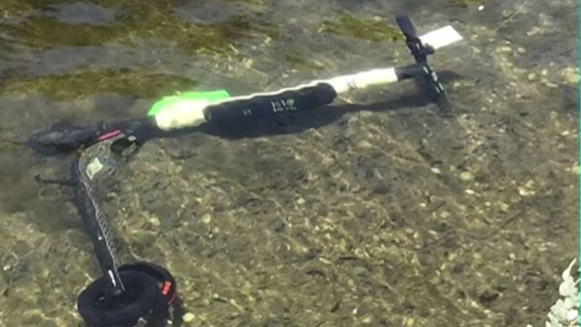 Tusentals elsparkcyklar dumpas i sjön