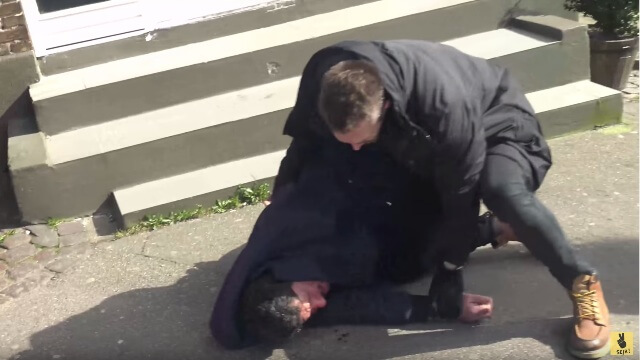 Dansk politiker överfallen utanför moské