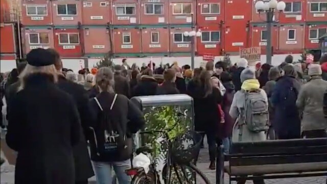 Refugees Welcome samlas i Stockholm: ”Jalla, jalla, Sverige åt alla!”