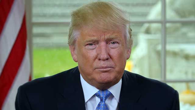 Trump avsätter 1100 miljarder dollar i stödpaket mot coronakrisen