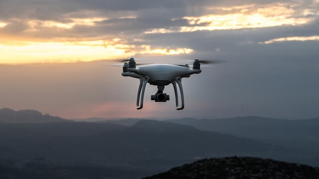 Nya strängare EU-regler för drönare – kräver utbildning och test
