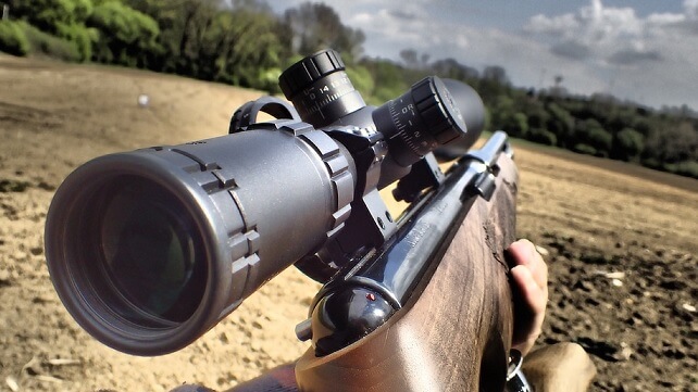 Sköt ihjäl inkräktare – döms till fängelse trots ’omfattande nödvärnsrätt’