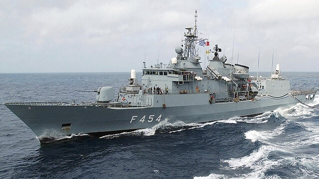 Turkiska skepp försöker smuggla migranter till Europa