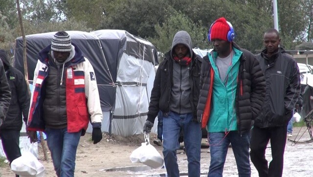 Hundratals migranter med avslag frisläppta