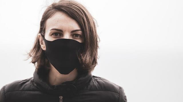 Munskyddstvång införs i flera europeiska länder