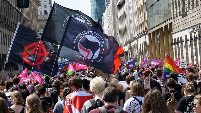 Tyskt S-stöd för Antifa – AfD vill bannlysa