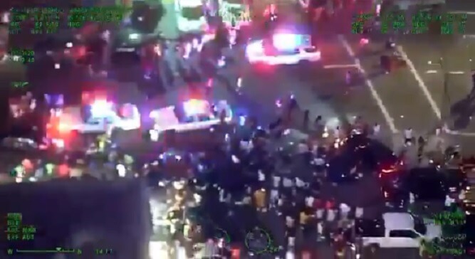 Larm om skjutning till polisen var bakhåll – attackerades av stor mobb