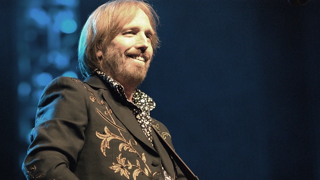 Död artists familj till attack mot Trump efter sång använts vid kampanjmöte