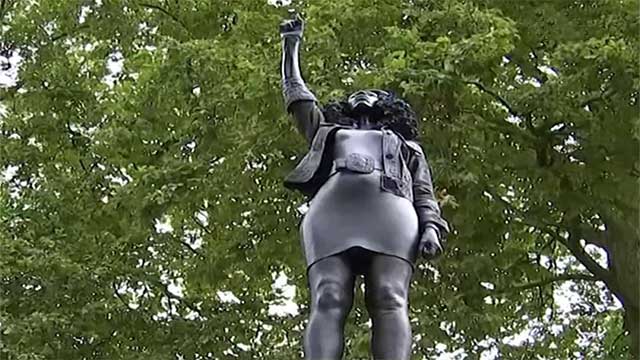 Olaglig Black Lives Matter-staty i Bristol avlägsnades efter ett dygn