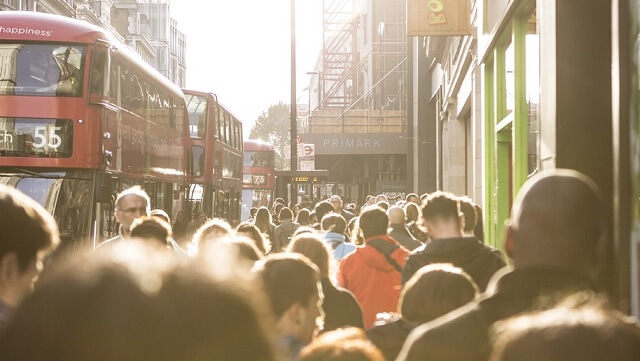 En av tre nyfödda barn till invandrade mammor