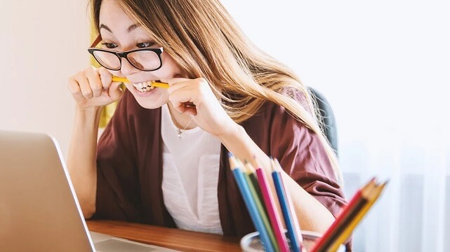 Distansstudier trolig orsak till fördubbling av studiefusk på Karolinska