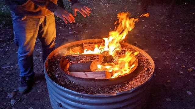 Larm om brand var tågresenärer som gjorde upp eld