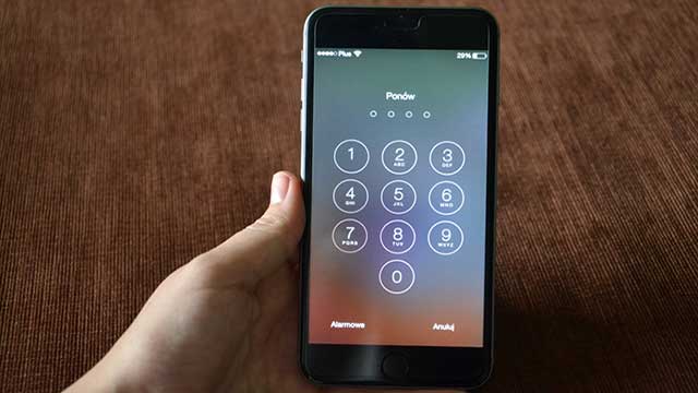 Rätt till smartphone blir ny socialbidragsnorm