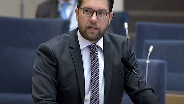 Åkesson pressade Löfven om massinvandringens konsekvenser