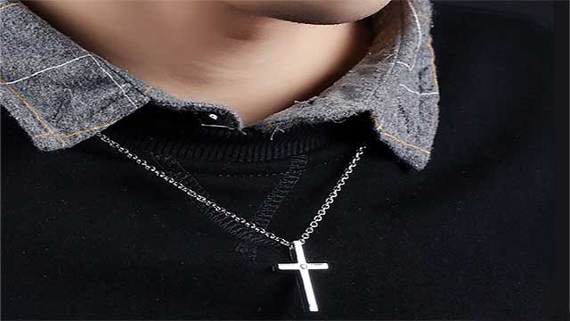 11-årig pojke i Malmö bar halsband med kors – misshandlades av muslimskt ungdomsgäng