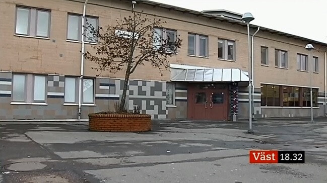 Skolanställd larmade polis om obehöriga med vapen – kidnappades