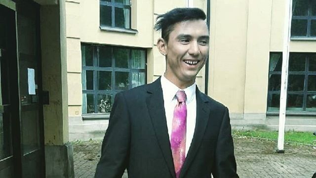 Våldtog 13-årig flicka – ”inte tillräckligt grovt brott för utvisning”