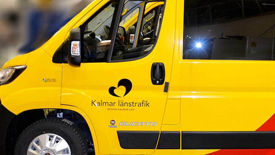 Sjuktaxiförare utsatte nyopererade för skräckfärd