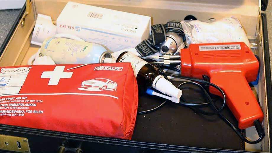 Mohammed könsstympade stort antal pojkar med lödpistol – slipper fängelse och utvisning