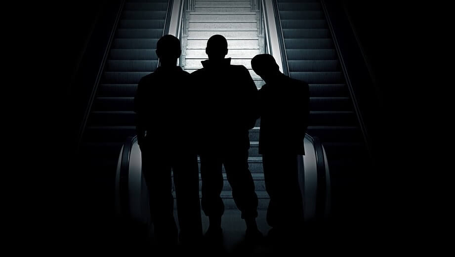 Fördubbling av antalet ungdomsrån sedan 2015 – invandrare rånar svenskar