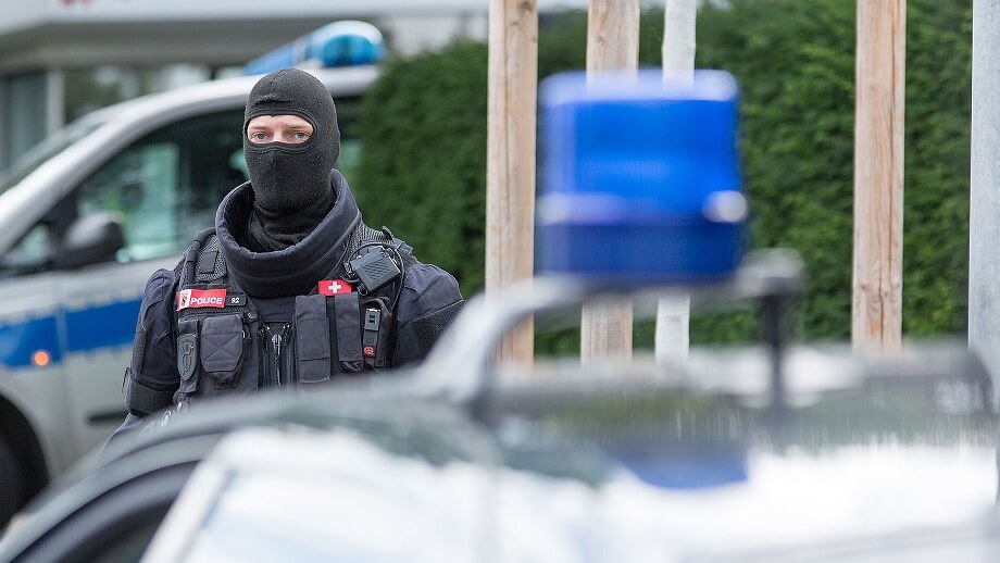 Två skadade i förmodad terrorattack i Schweiz