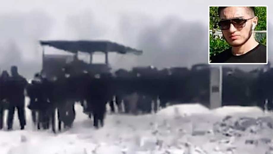 Halshögg lärare i Frankrike – hyllas som ”islams lejon” när han begravs i hemlandet