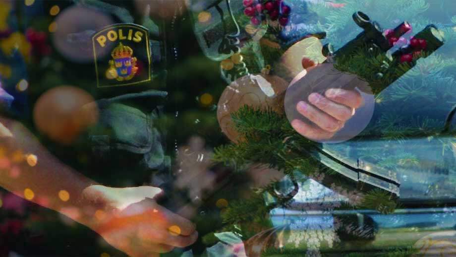 Polis med automatvapen vaktar årets julhandel