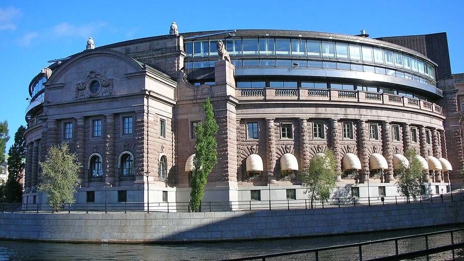 Ras för S i SCB:s partisympatiundersökning