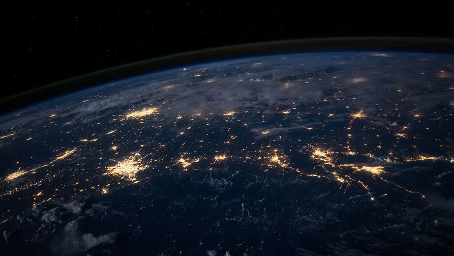 Tidigare rymdchef: Utomjordingar i galaktisk federation har kontakt med mänskligheten