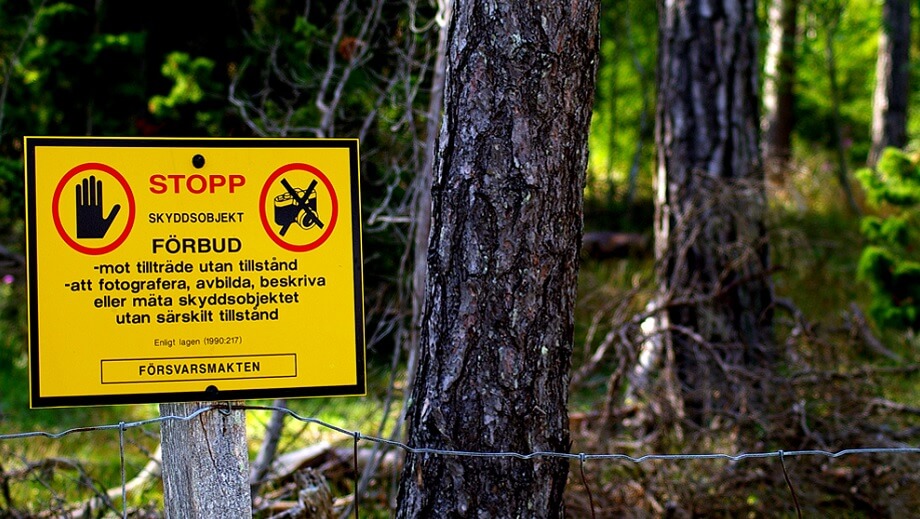 Hemliga försvarsanläggningar röjs på nätet