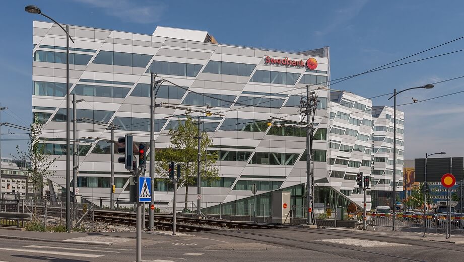 Swedbank stänger ned Fria Tiders konton